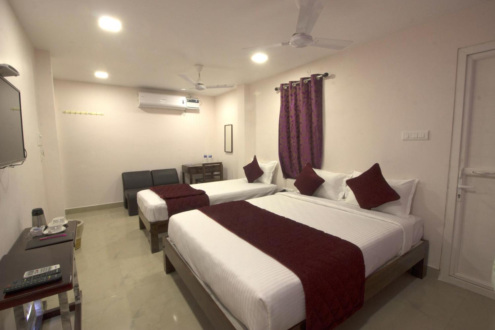 Serenity Sands Beach Resort ปอนดิเชอรี ภายนอก รูปภาพ