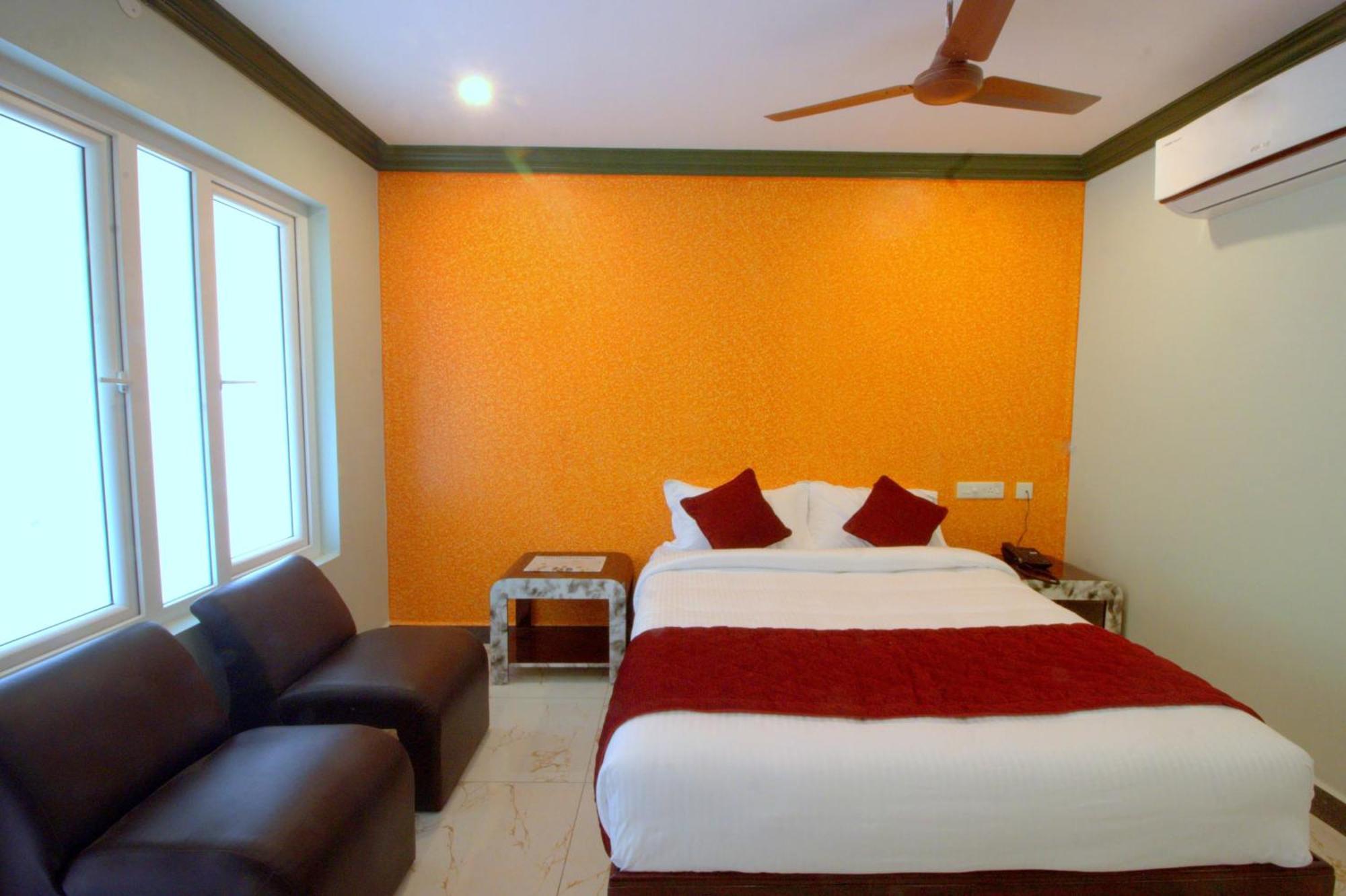 Serenity Sands Beach Resort ปอนดิเชอรี ภายนอก รูปภาพ